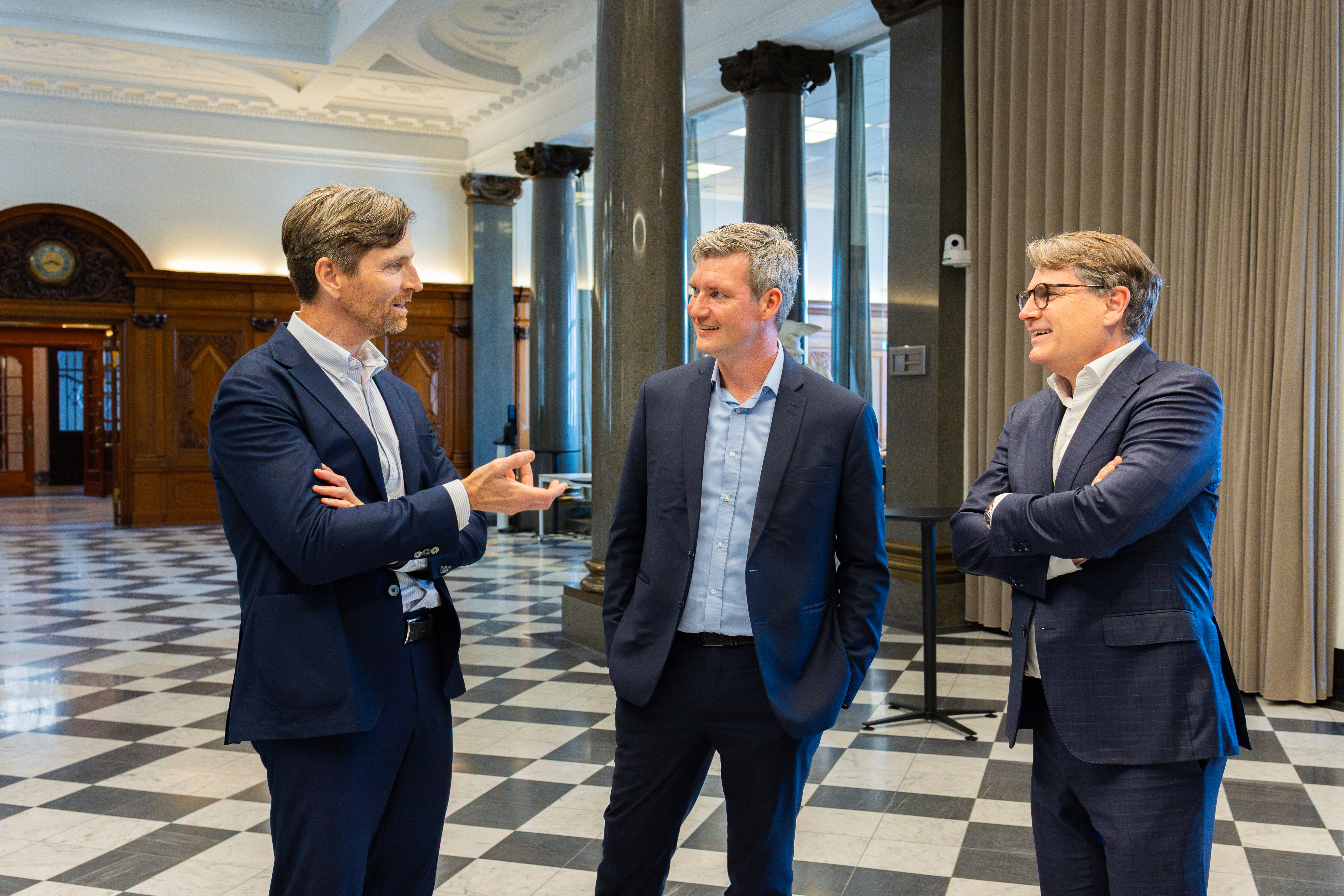 PFA's adm. direktør, Ole Krogh, sammen med Mads Samsing, formand i HK, og Brian Mikkelsen, adm. direktør i Dansk Erhverv.